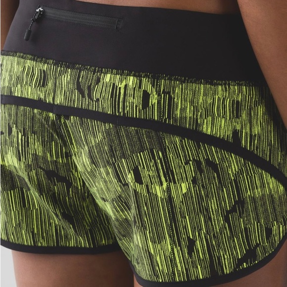 Lululemon Speed Short Down Pour Lime Light / Black size 4 - Picture 6 of 14